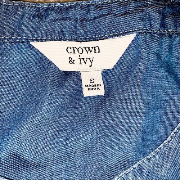 CROWN & IVY Womens Sleeveless Denim Top Small Upper Back Cut Out Lyocell Summer - Picture 2 of 8